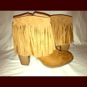 Tassel boots